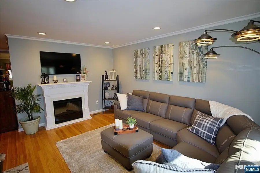 226 Irving Place, Lyndhurst, NJ 07071 - #3