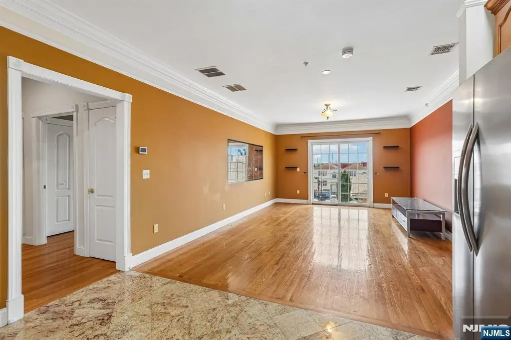 411-419 Chestnut 3 B, Newark, NJ 07105 - #1