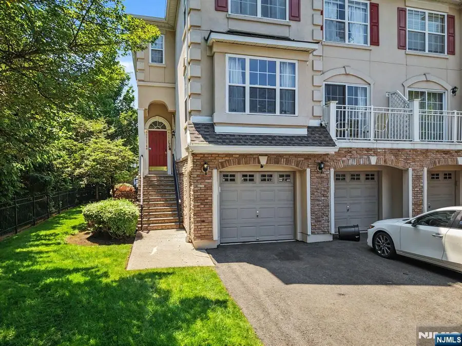 180 Blue Heron 180, Secaucus, NJ 07094 - #3