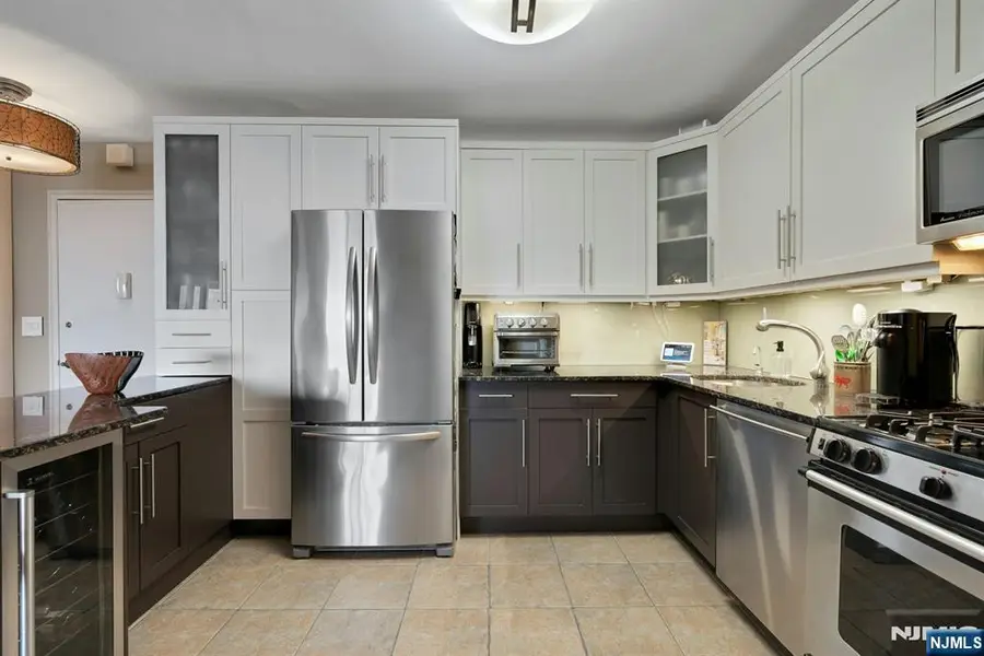 2000 Linwood Avenue 22C/D, Fort Lee, NJ 07024 - #3