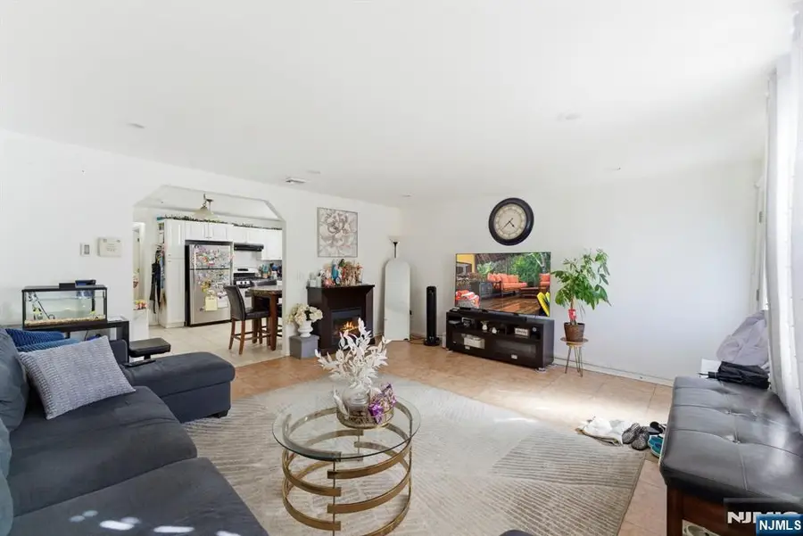 270 Westervelt Place, Lodi, NJ 07644 - #3
