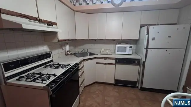 560 Cross Street 217, Harrison, NJ 07029 - #2