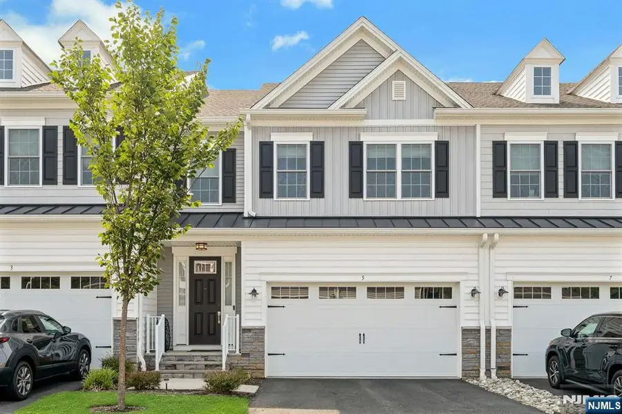 5 Davies Drive, Old Tappan, NJ 07675 - #2