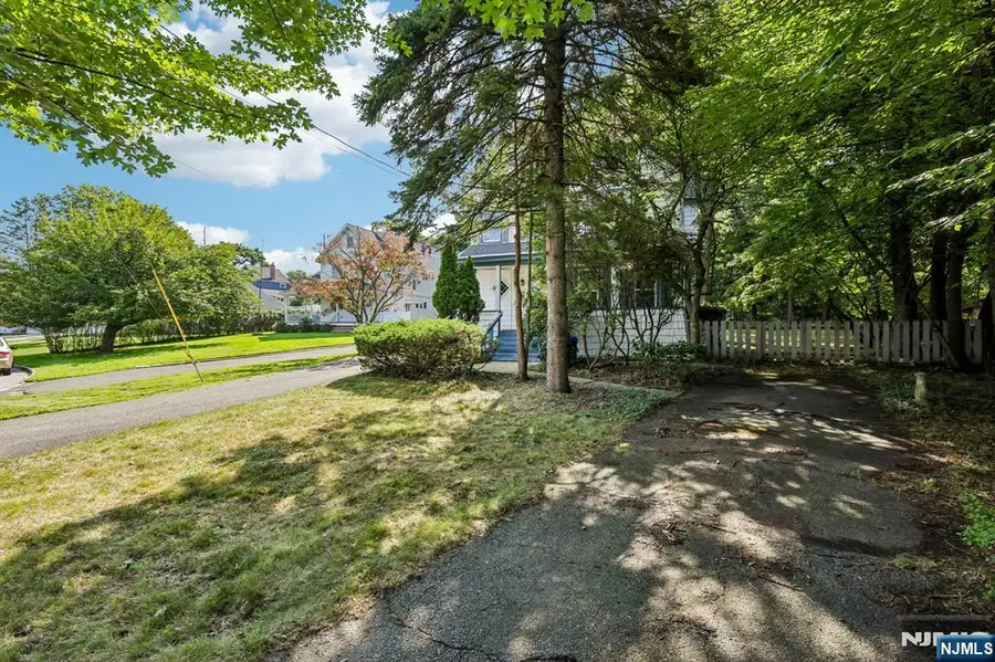 14 Jacobus Avenue, Little Falls, NJ 07424 - #3