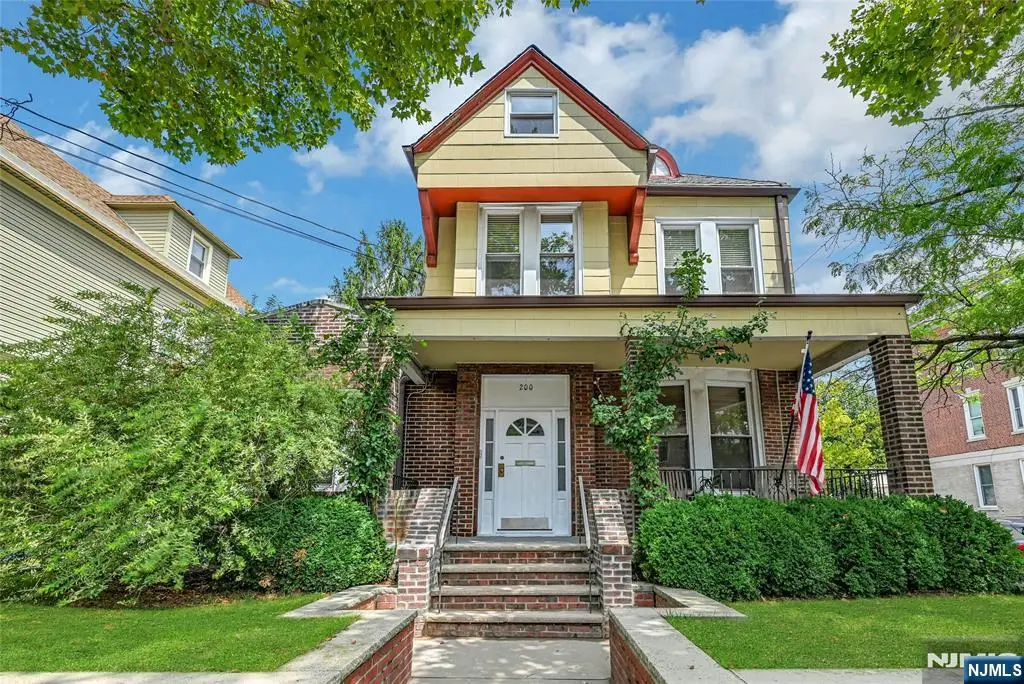200-202 Oak Street, Weehawken, NJ 07086 - #1