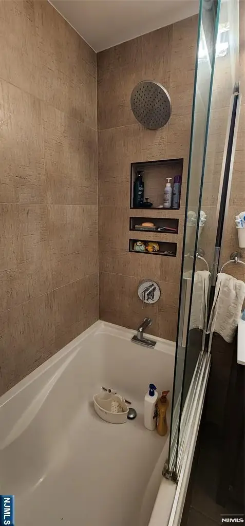 555 North Avenue 11E, Fort Lee, NJ 07024 - #3