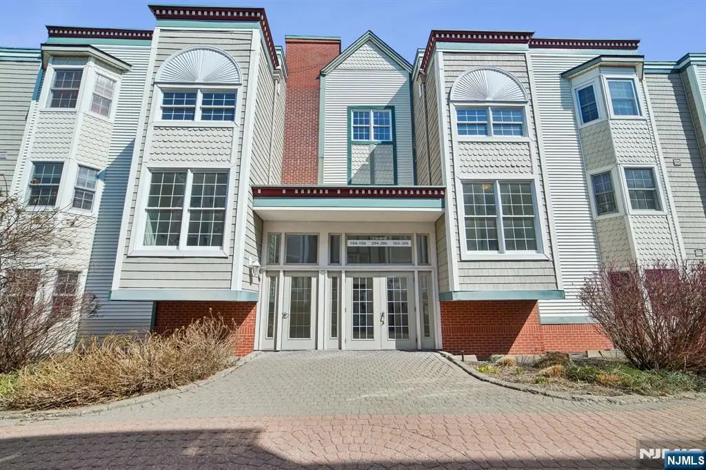 249 The Promenade, Edgewater, NJ 07020 - #1