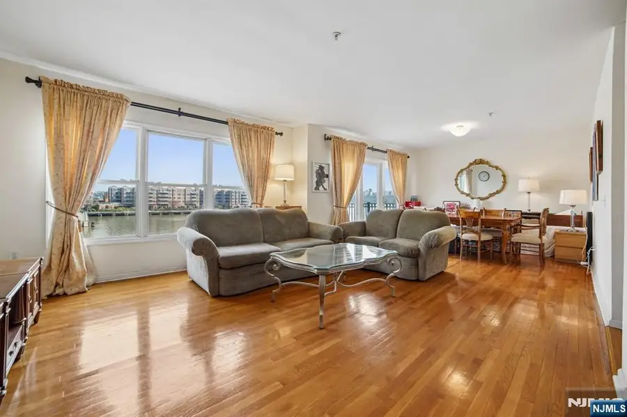 249 The Promenade, Edgewater, NJ 07020 - #2