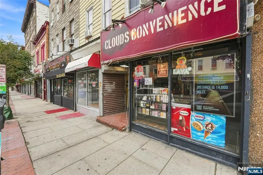913 Summit Avenue, Union City, NJ 07087 - #2