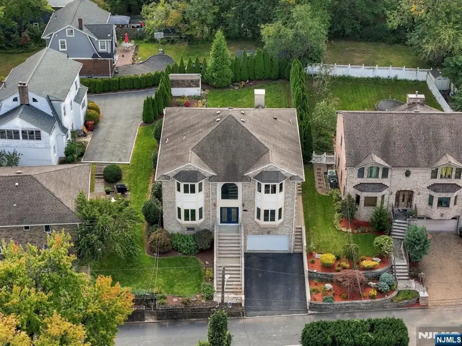 16 Sunset Drive, Nutley, NJ 07110 - #3