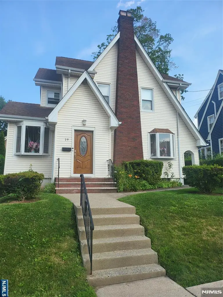 19 Irvington Place, Clifton, NJ 07013 - #1