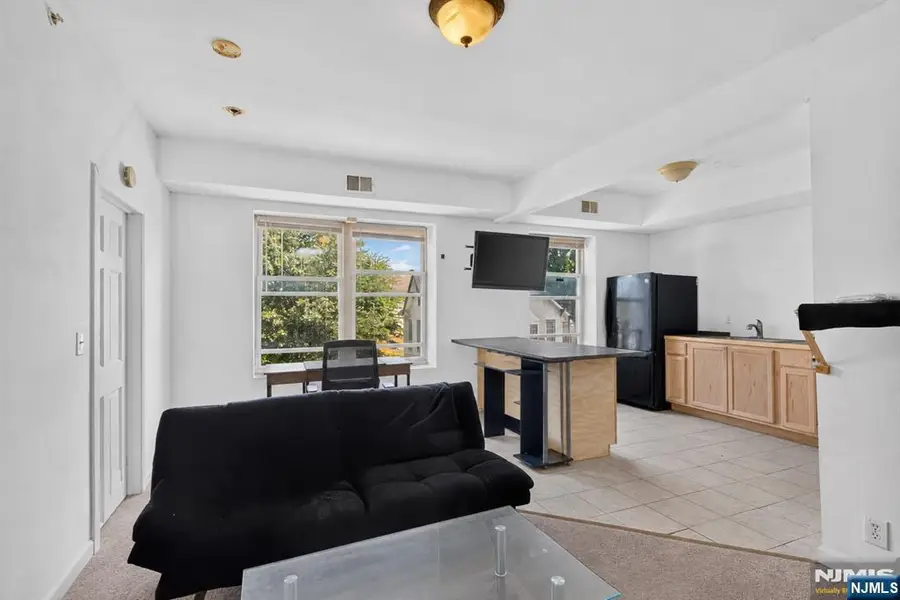 133 Maple Avenue 303, East Orange, NJ 07017 - #3