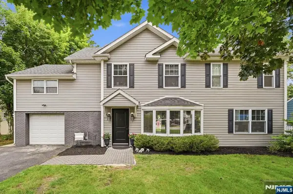 226 Church Lane, Wayne, NJ 07470