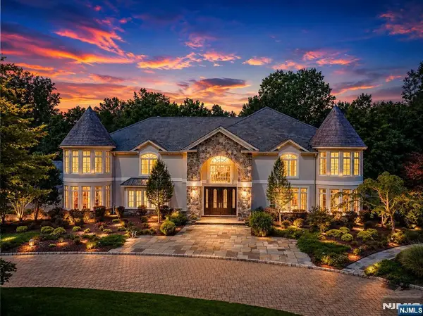 38 Bridle Way, Saddle River, NJ 07458