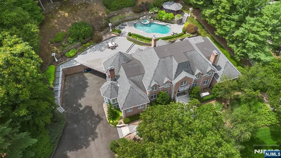 27 Shinnecock Trail, Franklin Lakes, NJ 07417 - #3