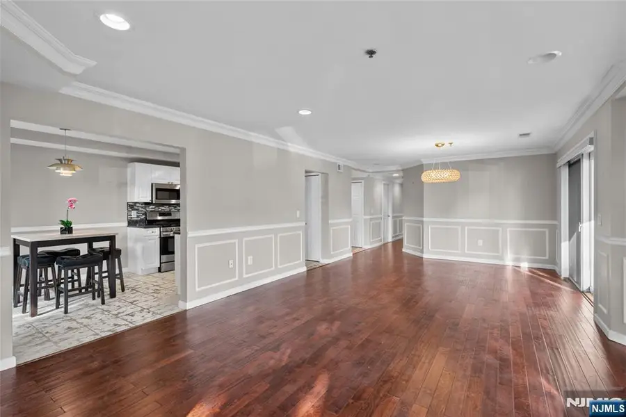 304 Smith Court 304, Edgewater, NJ 07020 - #3