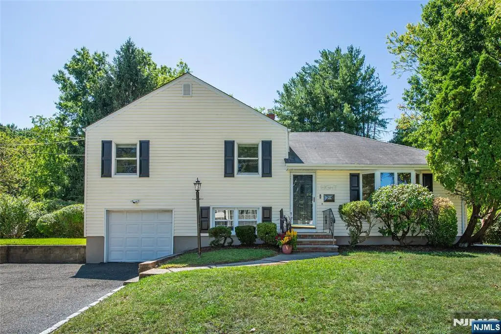 8 Judith Place, Wayne, NJ 07470 - #1