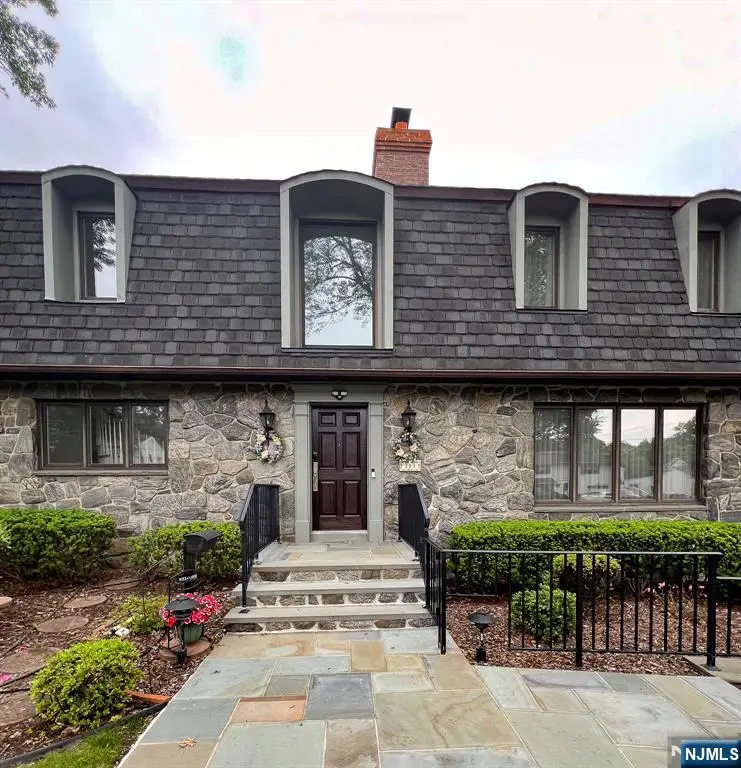 203 Harwood Place, Paramus, NJ 07652 - #3