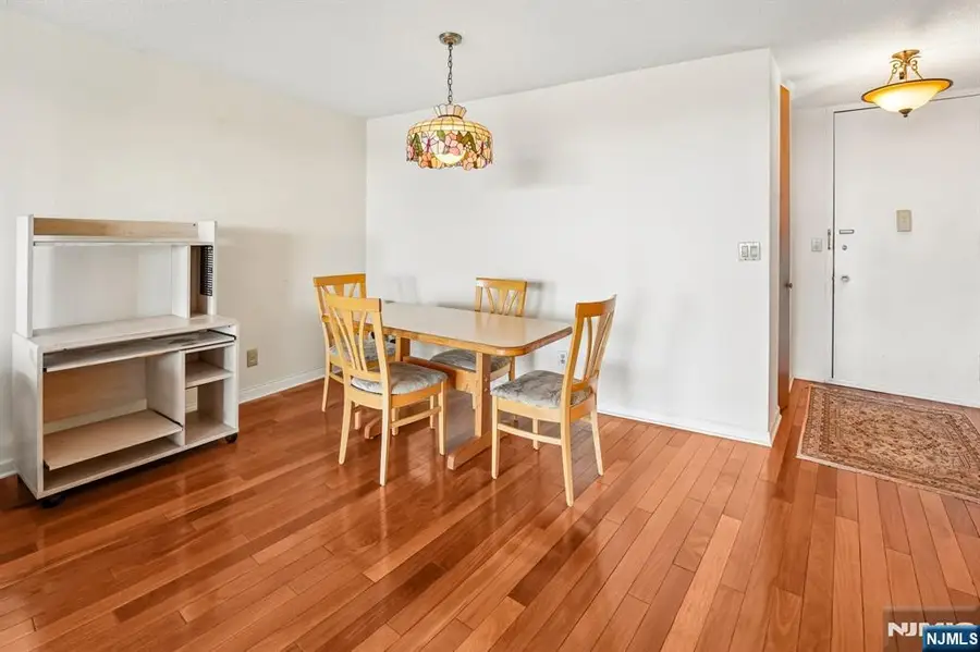 555 North Avenue 8N, Fort Lee, NJ 07024 - #3
