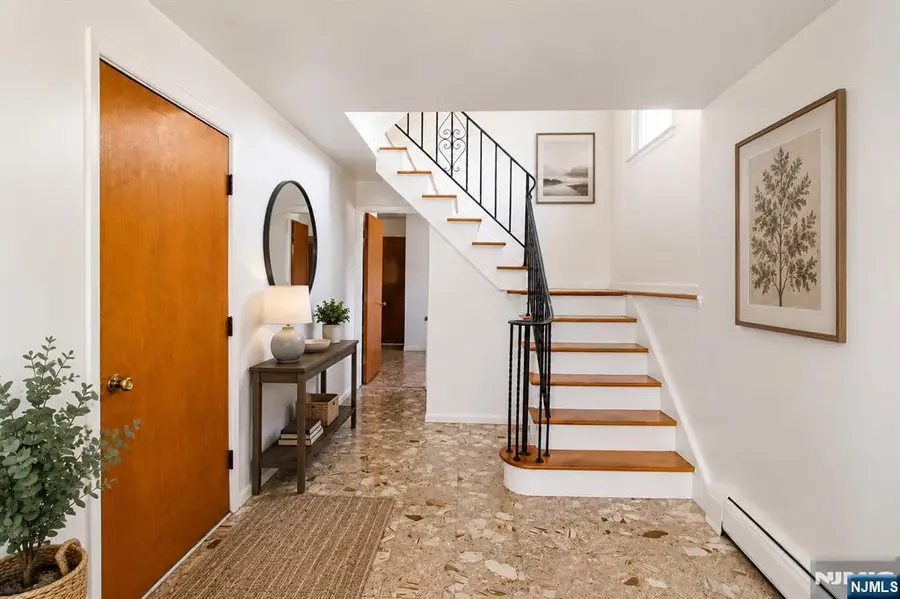 19 Village Place, Secaucus, NJ 07094 - #3