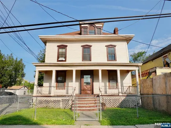 27 Augusta Street, Irvington, NJ 07111