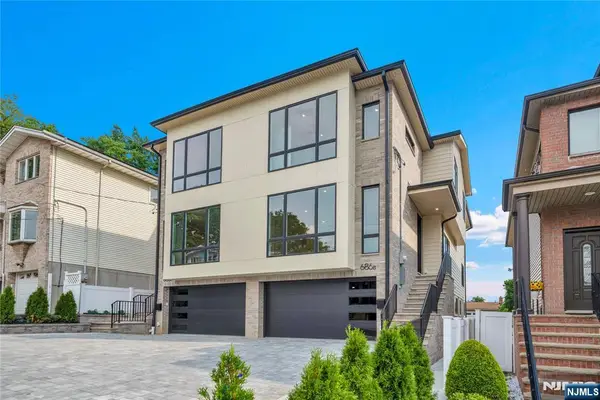 686 Probst Avenue A, Fairview, NJ 07022