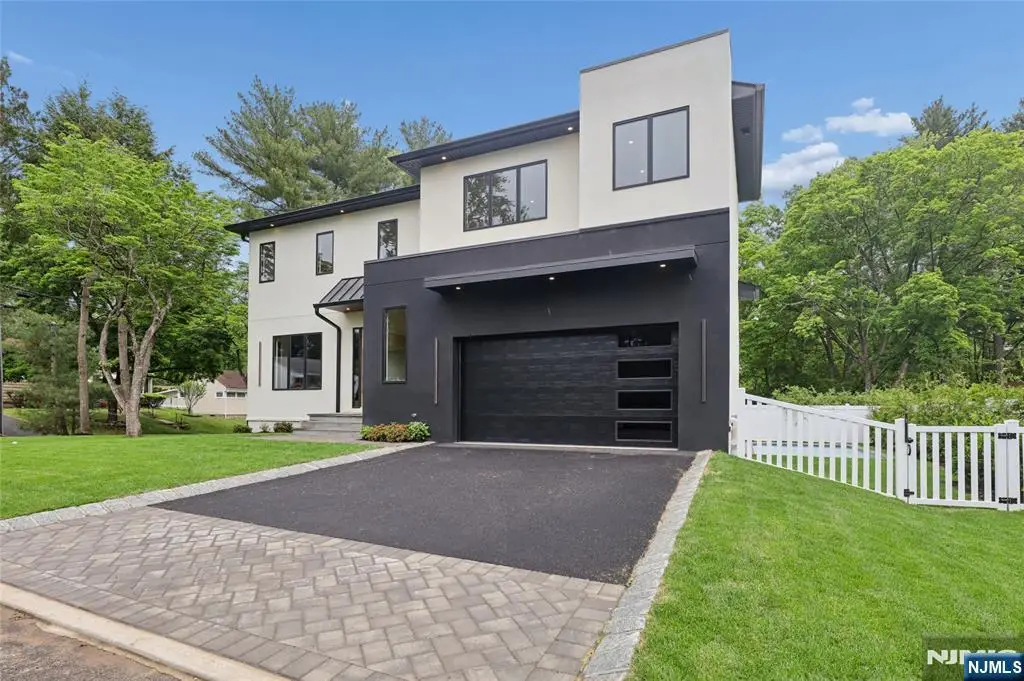 1 Bancroft Place, Cresskill, NJ 07626 - #1