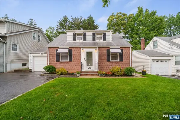 102 Sherwood Street, Clifton, NJ 07013