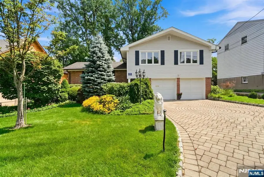 65 Hickory Street, Englewood Cliffs, NJ 07632 - #2