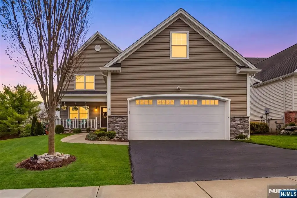 2 Bluffs Court, Hamburg, NJ 07419 - #1