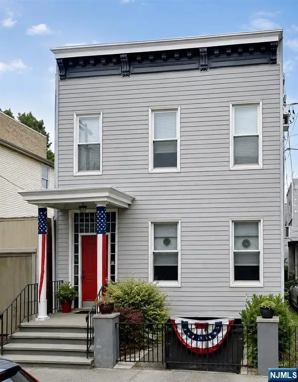 522 26th Street, Union City, NJ 07087
