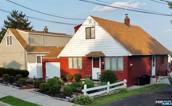 729 7th Street, Carlstadt, NJ 07072