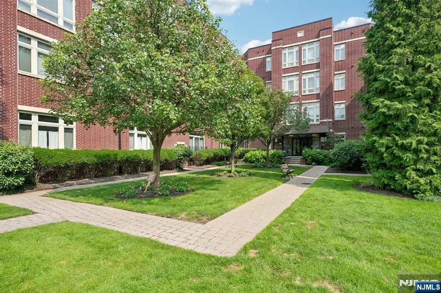 4430 Riverview Avenue 430, Englewood, NJ 07631 - #2