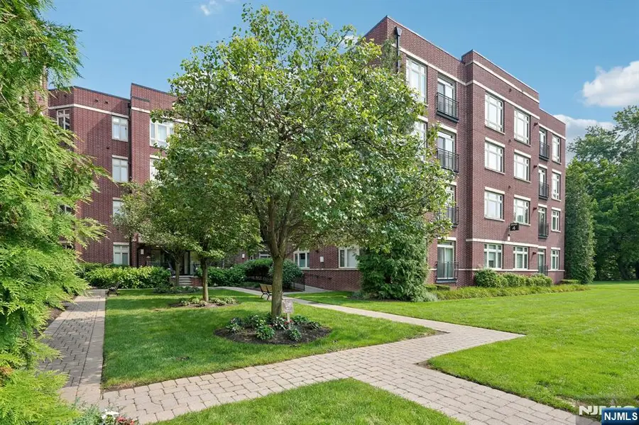4430 Riverview Avenue 430, Englewood, NJ 07631 - #3