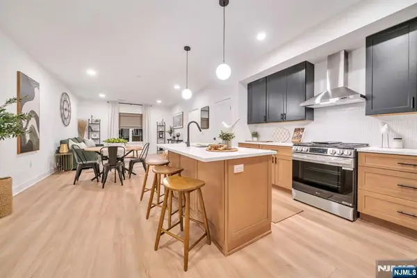 20 Encampment Court 312, Montville Township, NJ 07045