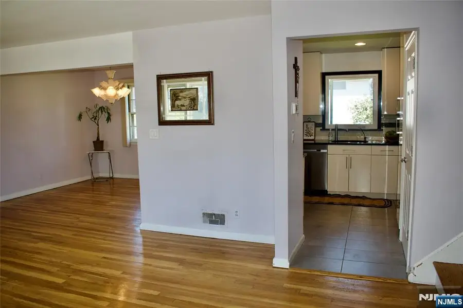 477 Chestnut Avenue, South Hackensack, NJ 07606 - #3