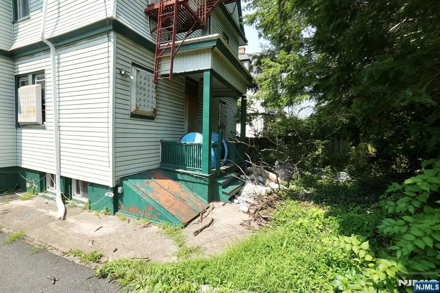 162 N Maple Avenue, East Orange, NJ 07017 - #2