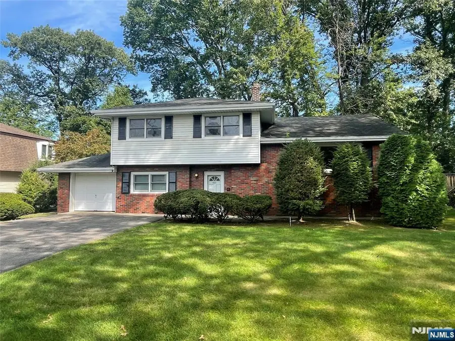 420 Lakeview Drive, Oradell, NJ 07649 - #2
