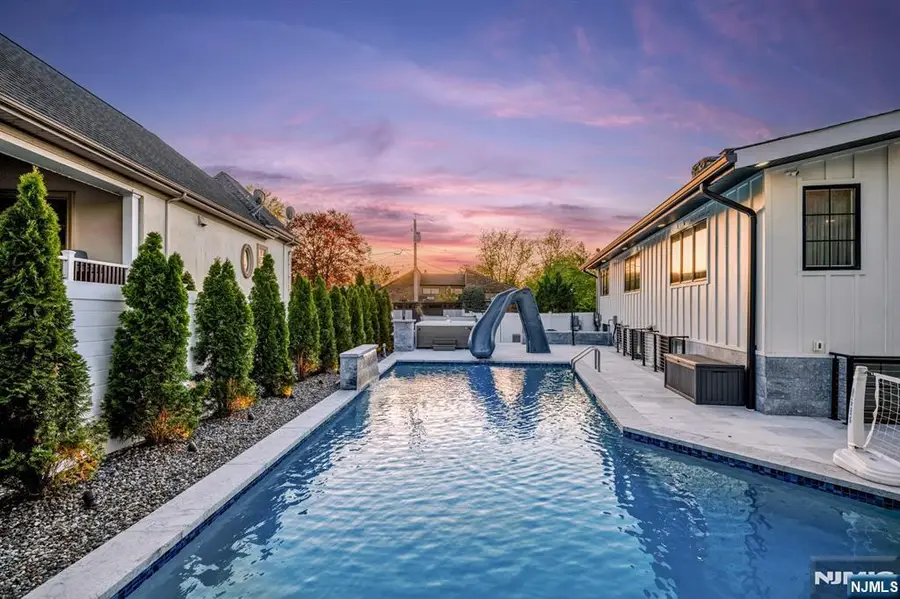 22 Berkshire Place, Englewood Cliffs, NJ 07632 - #2