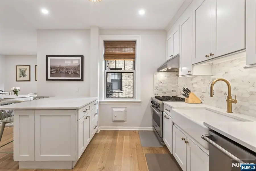 1000 Hudson Street 204, Hoboken, NJ 07030 - #2