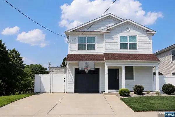 22 Larch Street, Carteret, NJ 07008