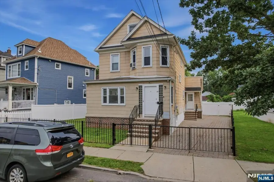 11 Elm Street, Ridgefield Park, NJ 07660 - #3