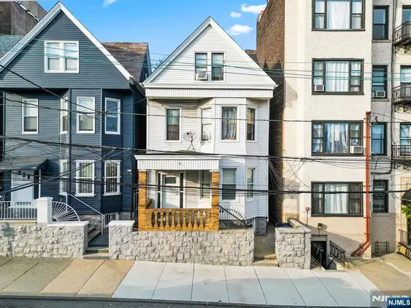 14 48th Street, Weehawken, NJ 07086