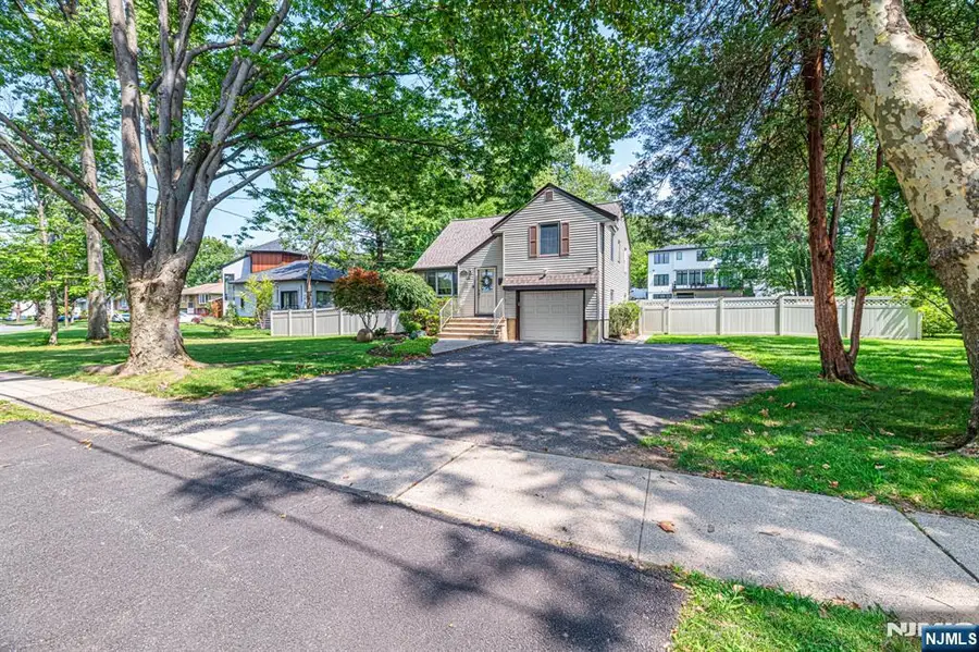 376 Chelsea Street, Paramus, NJ 07652 - #2