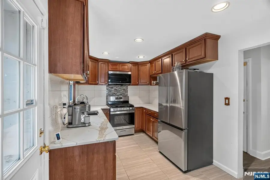 27 Grayson Place, Teaneck, NJ 07666 - #2