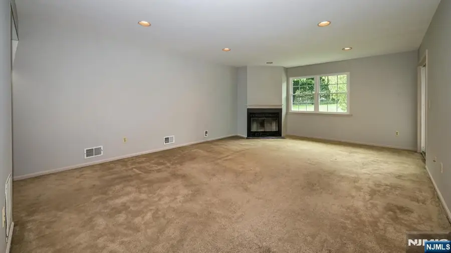 42 Bowfell Court, Wayne, NJ 07470 - #3