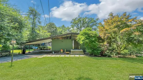 110 Cupsaw Avenue, Ringwood, NJ 07456
