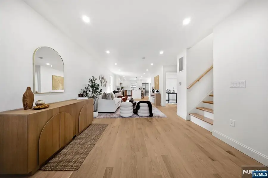 16 Norman Avenue, Clifton, NJ 07013 - #3