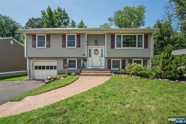 45 Erie Avenue, Midland Park, NJ 07432