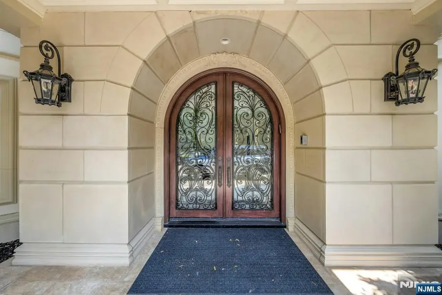 186 Hoover Drive, Cresskill, NJ 07626 - #3